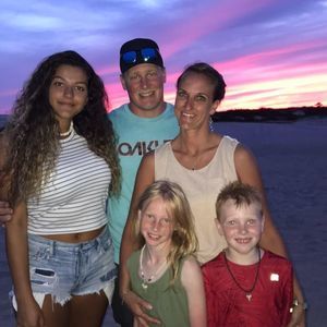 Meet your Posher, Candace